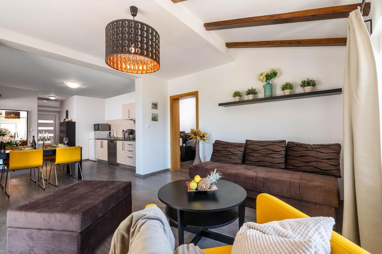 Apartman Bijeca - Μεντουλίν Εξωτερικό φωτογραφία